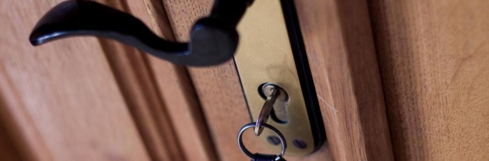 Whether you are needing your locks changed or a deadbolt installed, Brinkman's Lock & Key LLC can take care of the issue for you!